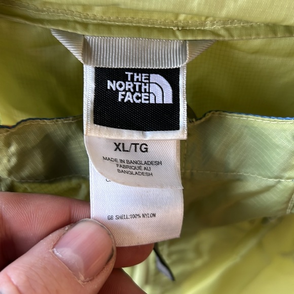 The North Face Women's lightweight jacket size XL - Picture 2 of 5
